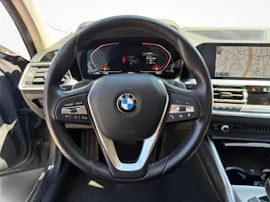 BMW 320d xDrive SAG