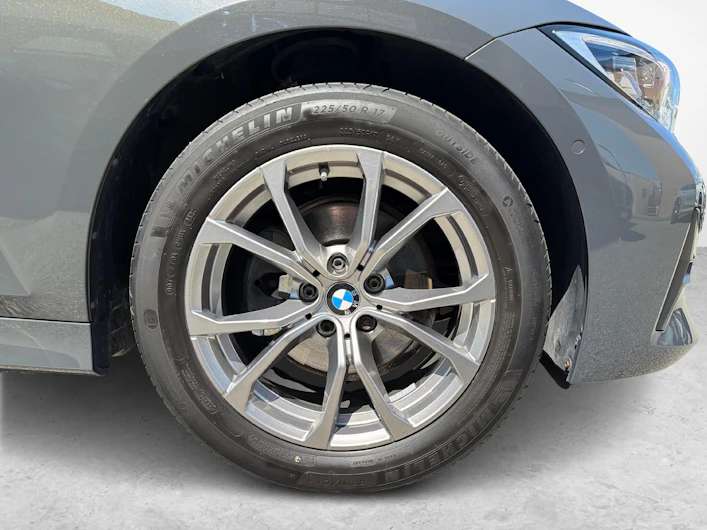 immagine del veicolo BMW 3 SERIES