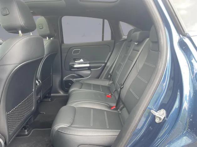 Mercedes-Benz EQA 300 Swiss Star AMG Line 4matic