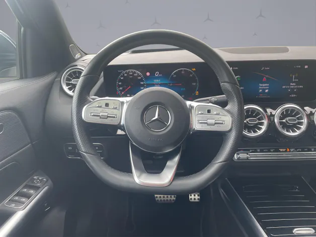 Mercedes-Benz EQA 300 Swiss Star AMG Line 4matic