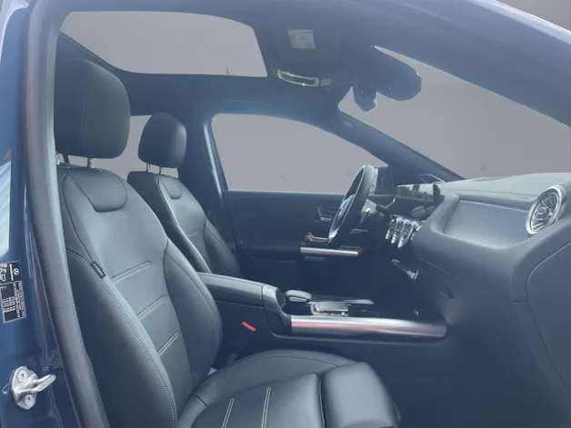 Mercedes-Benz EQA 300 Swiss Star AMG Line 4matic