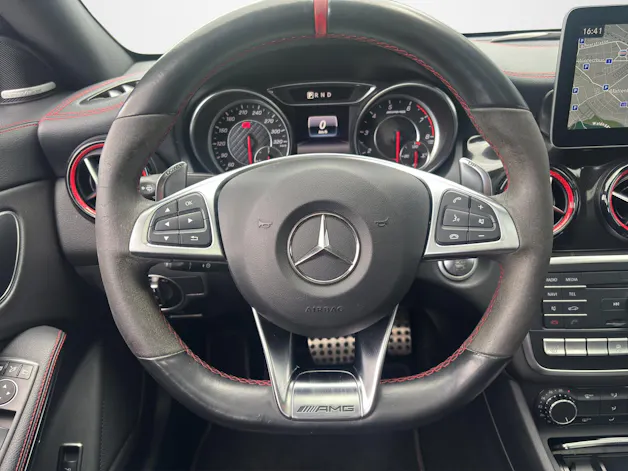 Mercedes-Benz CLA-Klasse C117 CLA 45 AMG 4m