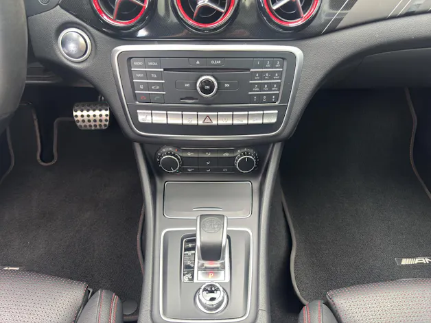 Mercedes-Benz CLA-Klasse C117 CLA 45 AMG 4m
