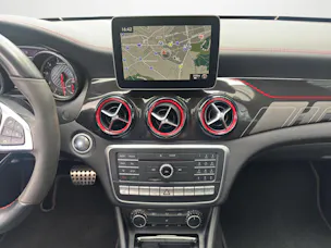 Mercedes-Benz CLA-Klasse C117 CLA 45 AMG 4m