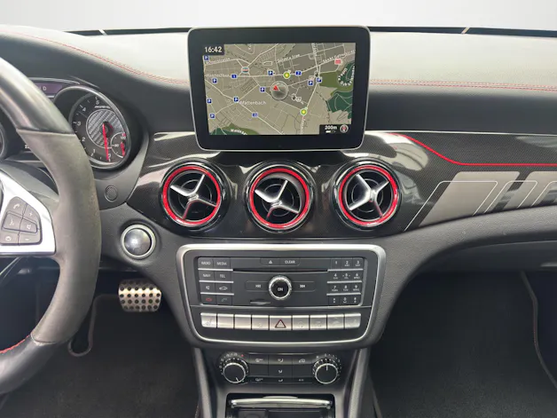 Mercedes-Benz CLA-Klasse C117 CLA 45 AMG 4m