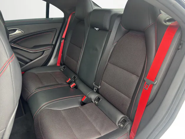Mercedes-Benz CLA-Klasse C117 CLA 45 AMG 4m