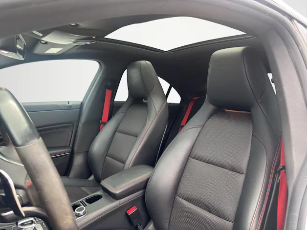 Mercedes-Benz CLA-Klasse C117 CLA 45 AMG 4m