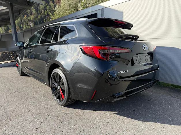 Toyota Corolla Touring Sports 1.8 HSD Swiss Edition