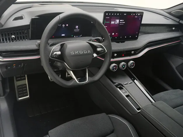 Škoda Superb 2.0 TSI Sportline 4x4 DSG