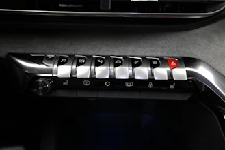 https://vehicle.imgix.net/4340948/7ea1e264-109e-4762-aced-5d407cc54050.jpg