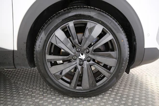 https://vehicle.imgix.net/4340948/e2a4b384-f6d9-4902-bb7c-7dccd946159a.jpg