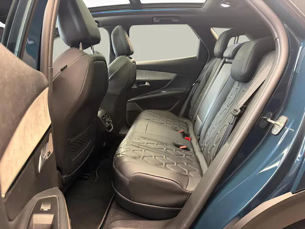 PEUGEOT 3008 1.6 Plug-in Hybrid4 GT
