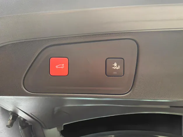 PEUGEOT 3008 1.6 Plug-in Hybrid4 GT