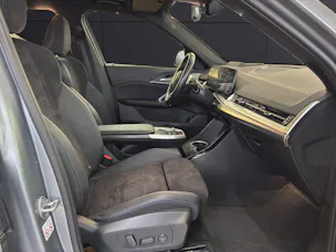 BMW X1 30e xDrive paddles