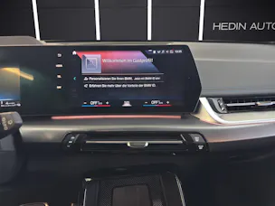 BMW X1 30e xDrive paddles