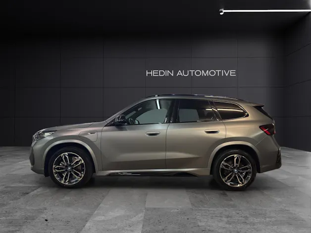 BMW X1 30e xDrive paddles
