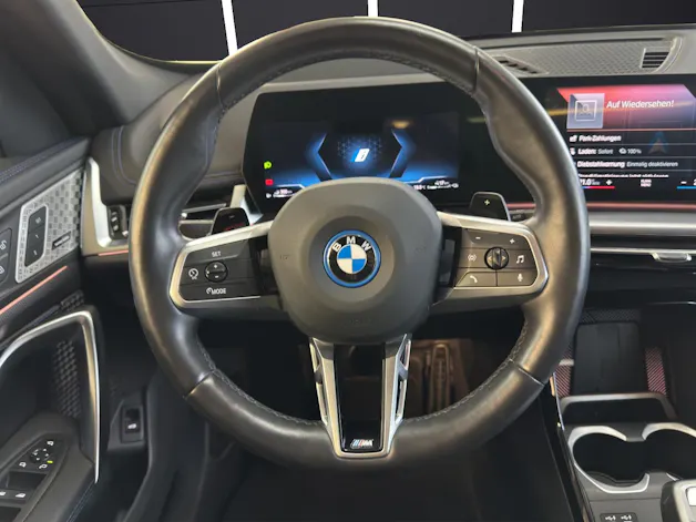 BMW X1 30e xDrive paddles