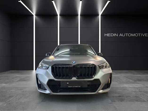 BMW X1 30e xDrive paddles