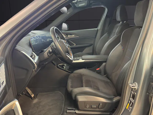 BMW X1 30e xDrive paddles