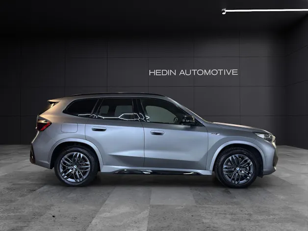 BMW X1 30e xDrive paddles