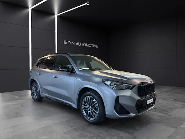 BMW X1 30e xDrive paddles