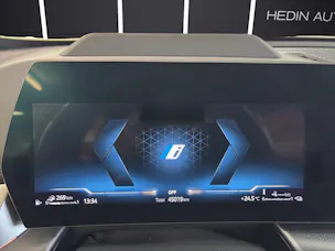 BMW X1 30e xDrive paddles