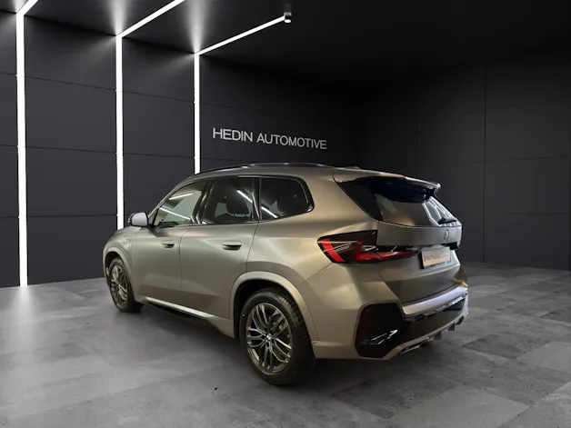 BMW X1 30e xDrive paddles