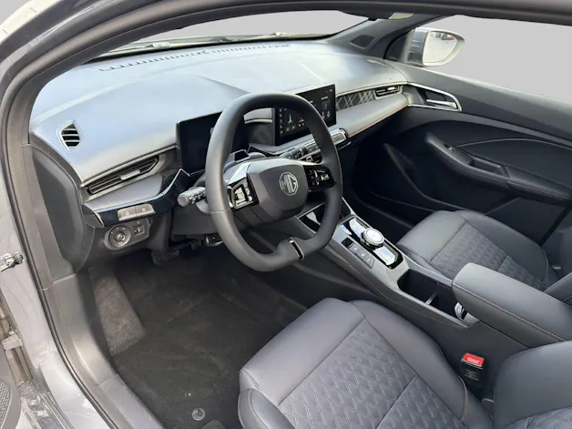 MG 3 1.5 Hybrid Luxury