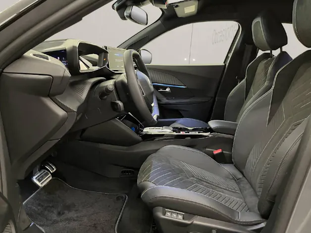 Peugeot 2008 1.2 Hybrid 145 GT