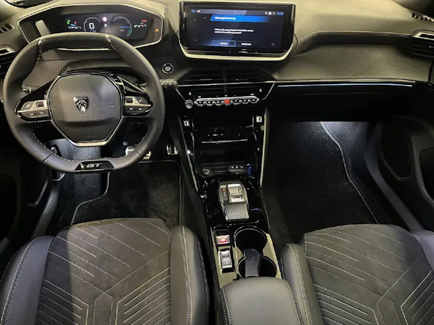 Peugeot 2008 1.2 Hybrid 145 GT