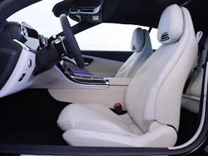 https://vehicle.imgix.net/4341232/2e383f42-ccdf-4c70-82d1-e408303bf772.JPG