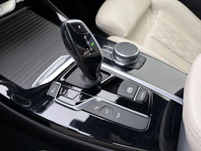 https://vehicle.imgix.net/4341554/d6d892dd-ee52-4757-bcb8-c6a9b3f55eec.jpg