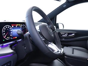 Fahrzeugbild MERCEDES-BENZ V 300 d Swiss Ed. lang 4matic Van
