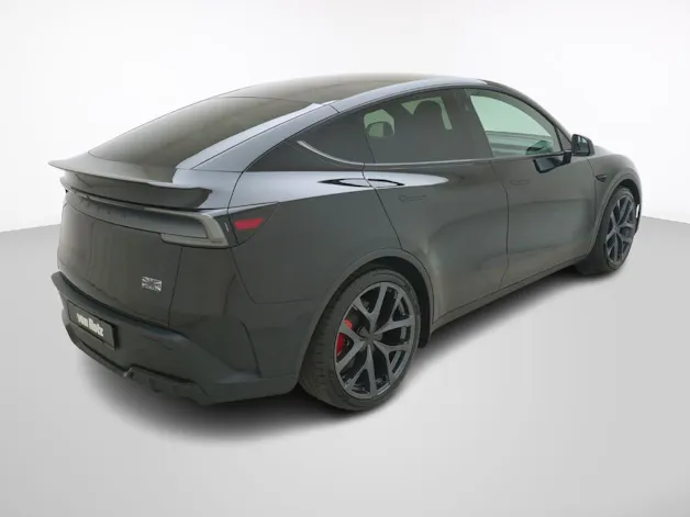 Tesla Model Y Performance AWD