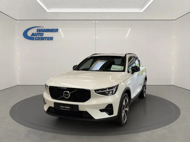 Volvo XC40 2.0 B4 MH Plus Dark