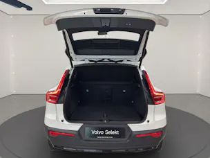 Volvo XC40 2.0 B4 MH Plus Dark