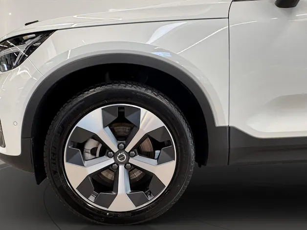 Volvo XC40 2.0 B4 MH Plus Dark