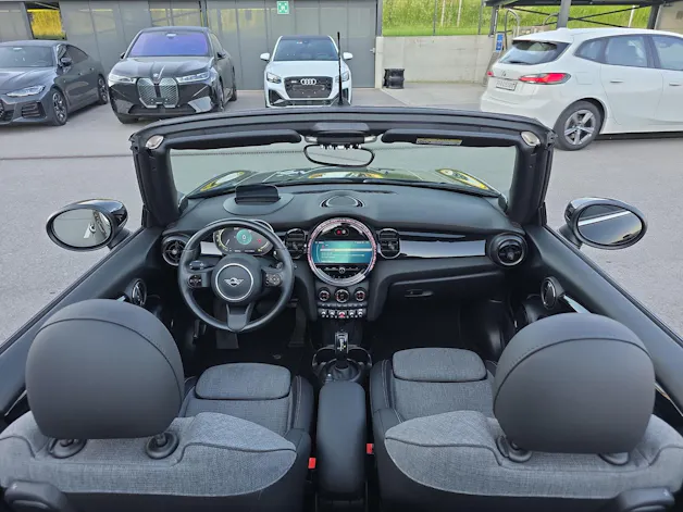 Mini Cooper Cabrio Classic Trim F57 1.5i (CH)
