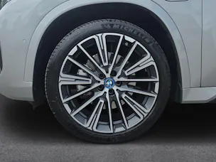 BMW X1 30e M Sport xDrive U11 (CH) AHK 1.8T