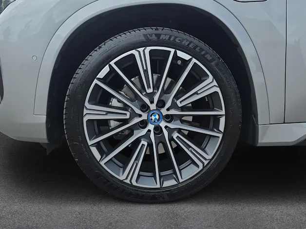 BMW X1 30e M Sport xDrive U11 (CH) AHK 1.8T