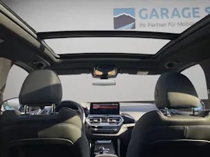 BMW X3 20d xDrive paddles