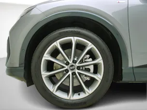 Audi Q4 e-tron 55 S line quattro