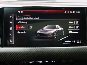AUDI e-tron GT RS quattro performance