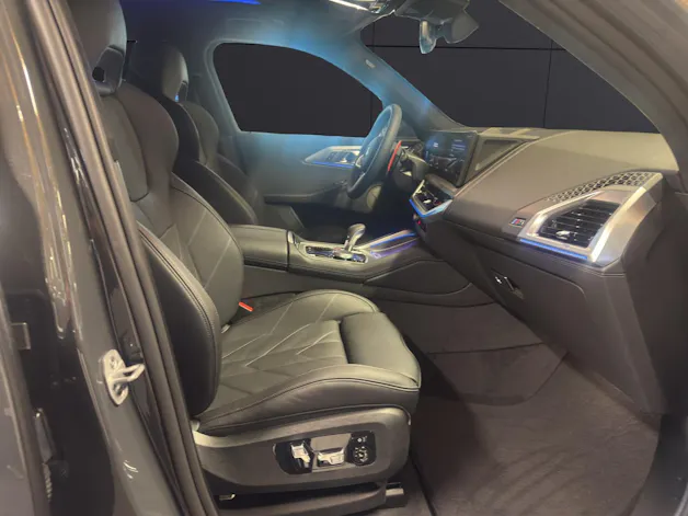 BMW XM 50e Plug-in Hybrid