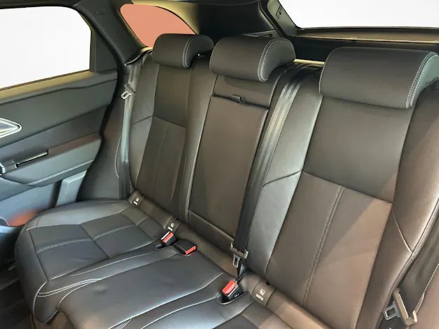 Land Rover Range Rover Velar 3.0 D I6 300 Belgravia Edition