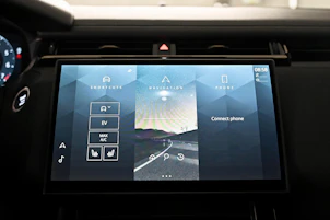 Fahrzeugbild LAND ROVER Range Rover Velar 2.0 P400e Belgravia Edition