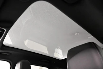 https://vehicle.imgix.net/4341791/b16cc24c-11f4-489d-b152-62df2eba2d2e.jpg