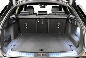 Fahrzeugbild LAND ROVER Range Rover Velar 2.0 P400e Belgravia Edition