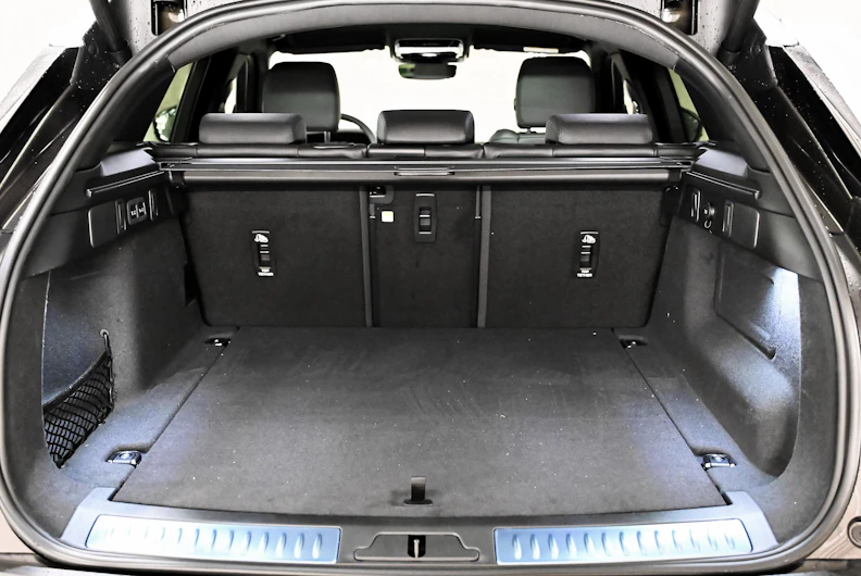 Fahrzeugbild LAND ROVER RANGE ROVER VELAR