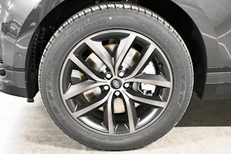 https://vehicle.imgix.net/4341791/f4b209f5-7204-485d-b3a0-4802ffdbe9cc.jpg